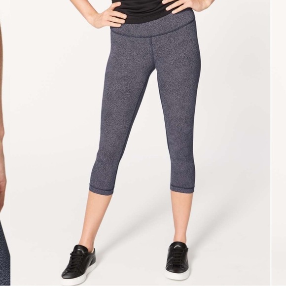 Lululemon Wunder Under Crop 21” - Picture 10 of 10